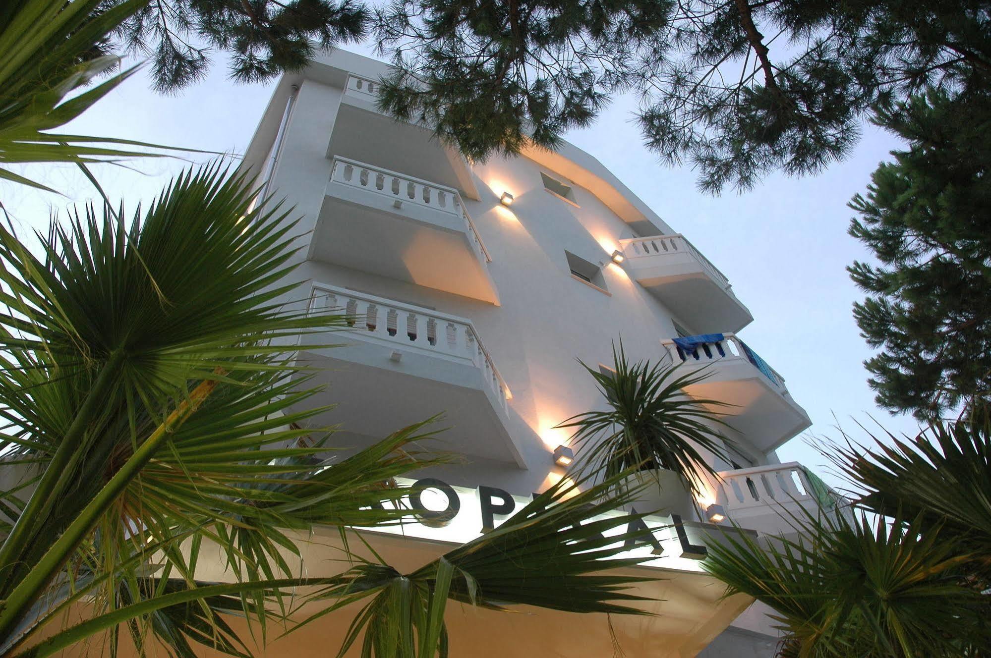 Hotel Tropical Lido di Jesolo Exterior foto
